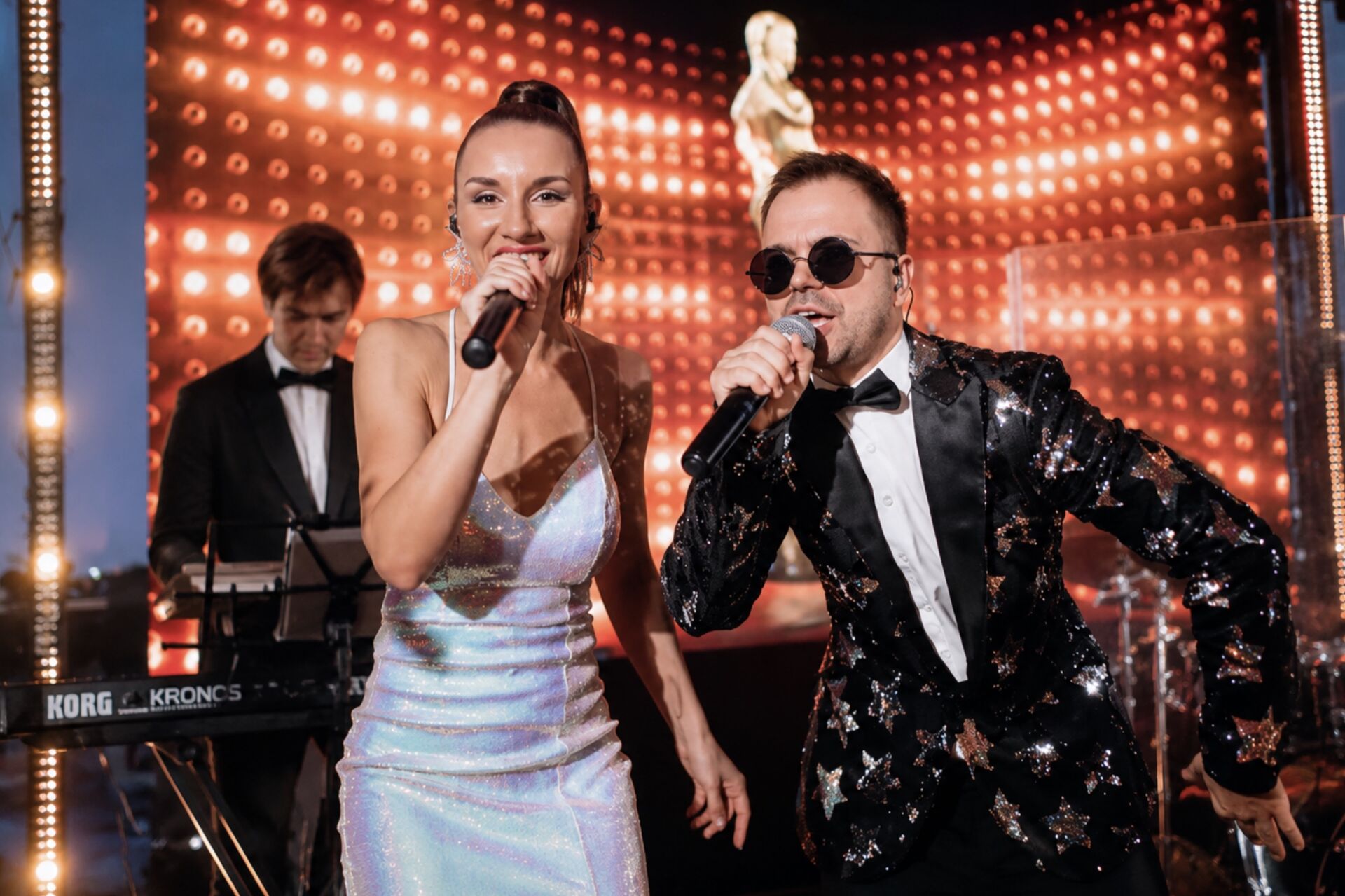 Ретро-блок на дне рождения с живой кавер-группой Luxury Cover Band
