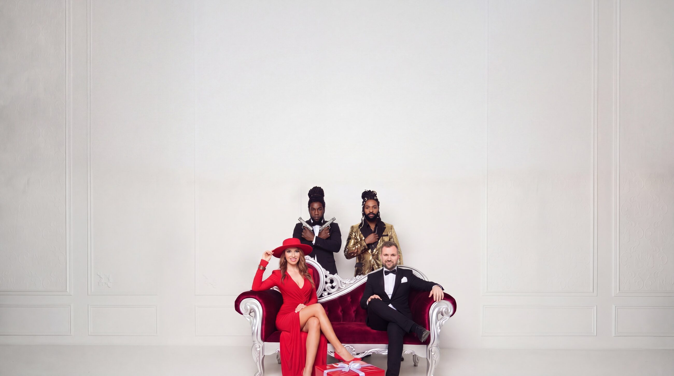 Luxury Cover Band — four vocalists, studio shoot
